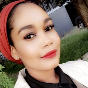 Meet your Posher, Alaa